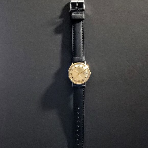Vintage 1970s Timex Marlin Date Watch – Gold Tone, Manual Wind - Picture 6 of 6